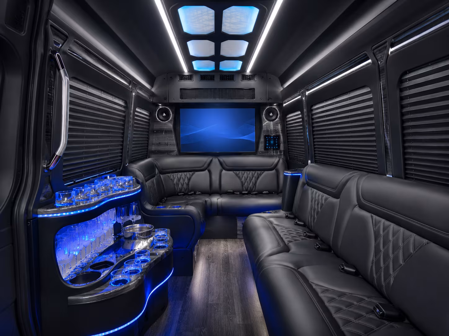 gilroy 28 passenger party bus