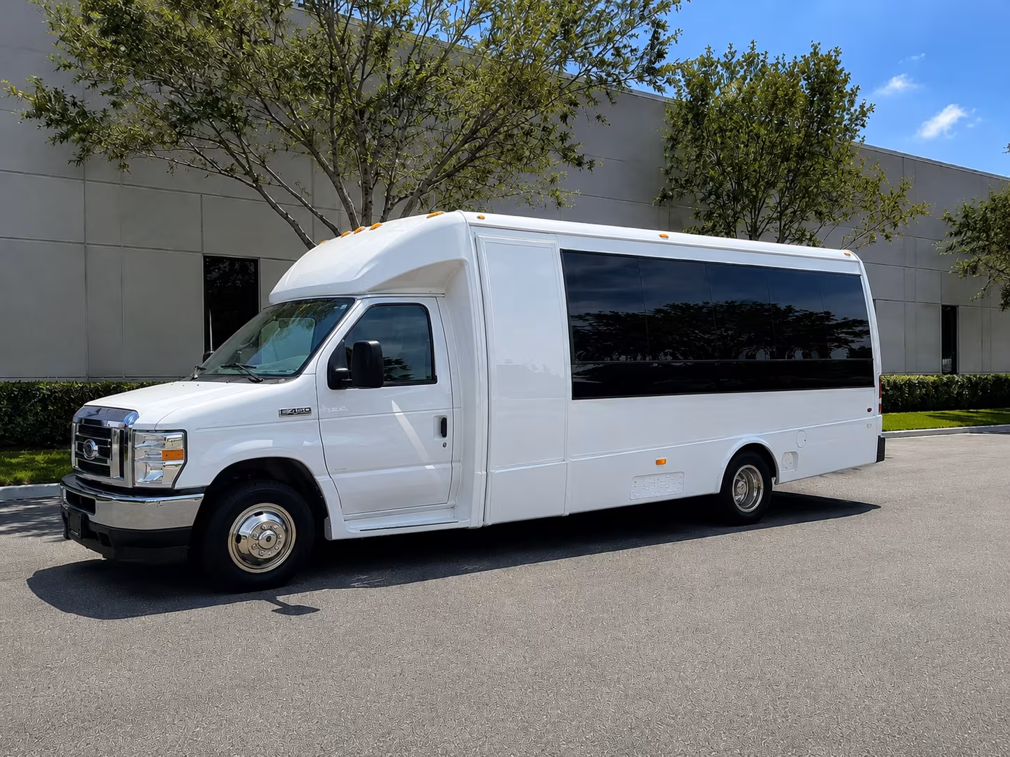 mountain winery minibus rentals from gilroy the right size for saratoga s roads